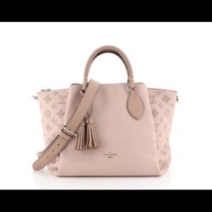 🔥🔥S O L D 🔥🔥 Louis Vuitton Haumea handbag Mahina Leather